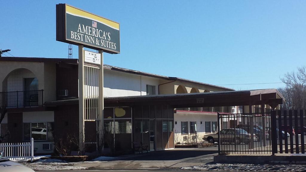 Americas Best Inn&Suites Urbana Exterior foto